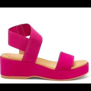 Coral Como Wendolyn wedge sandals